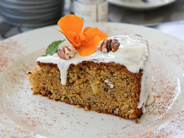 BREAKFAST IN BED RECIPE: BEST CARROT CAKE